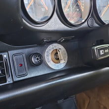 Load image into Gallery viewer, 海の波 964 Ignition Cover
