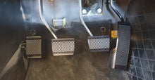 Load image into Gallery viewer, Da Datsun Pedal Set