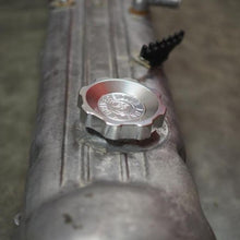 Load image into Gallery viewer, Juliet Oil Cap