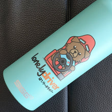 Load image into Gallery viewer, Doggie Racer X 1L SIGG Traveller
